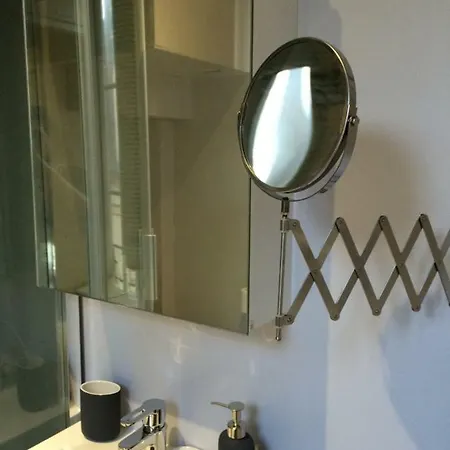 La Maison De Jeanne * דייפ