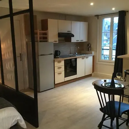 La Maison De Jeanne דייפ